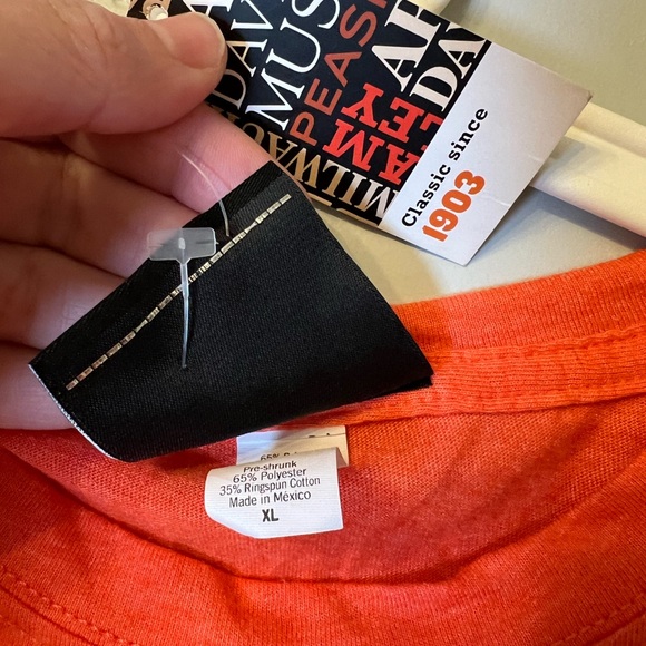 Harley-Davidson Women’s Harley Davidson Museum Shirt Milwaukee, Wisconsin XL - Picture 5 of 6